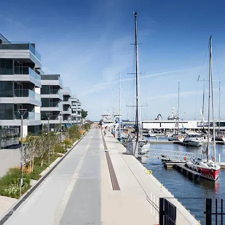 Faltom 20 Yacht Park Premium Parking Appartement